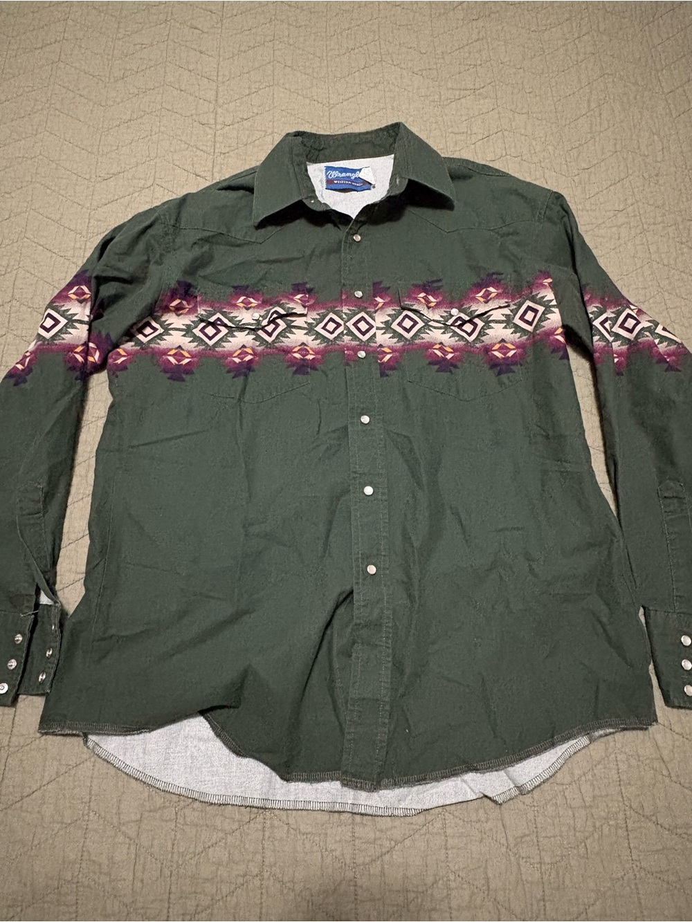 Wrangler Western Shirt Men’s Large Green Aztec Pearl Snap Long Sleeve